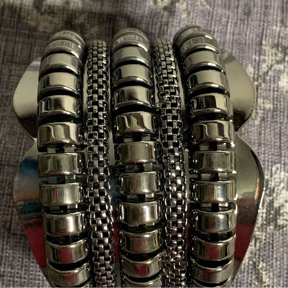 Brand New Metal Statement Cuff Bracelet - Picture 3 of 12